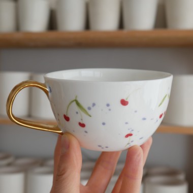 II GATUNEK filiżanka 300ml wisienki ze zlotym uszkiem