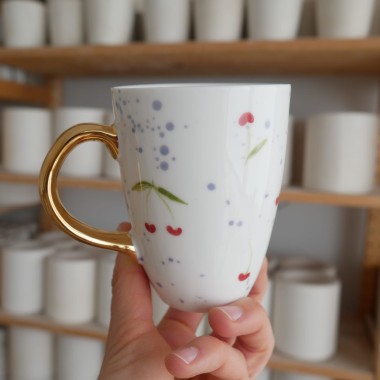 II GATUNEK kubek 250ml wisienki ze złotym uszkiem