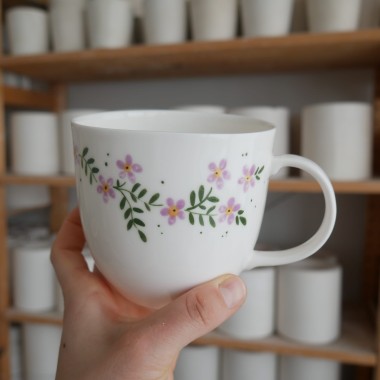 II GATUNEK kubek 500ml kwiaty wiejskie z białym uszkiem