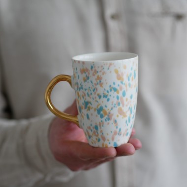 II GATUNEK kubek 250ml w kolorowe kropki ze złotym uszkiem