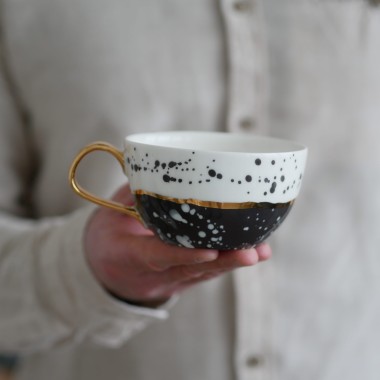 II GATUNEK filiżanka 300ml splash black ze złotym uszkiem