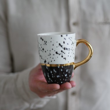 II GATUNEK kubek 250ml splash black ze złotym uszkiem