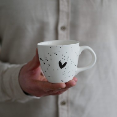 II GATUNEK kubek 220ml serduszki czarne z białym uszkiem