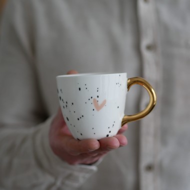 II GATUNEK kubek 220ml serduszki różowe ze złotym uszkiem