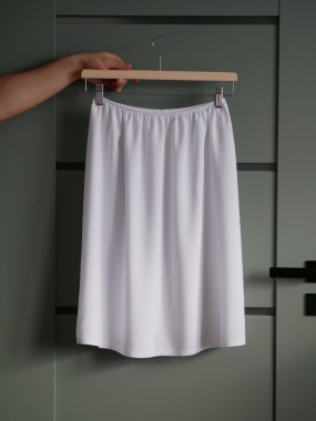 Halka wiskoza biała na gumce