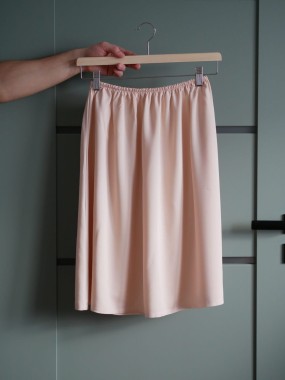 Halka wiskoza cielista na gumce