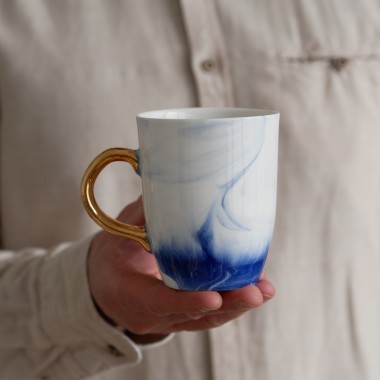 Kubek 300ml INK kobaltowy ze złotym uszkiem 