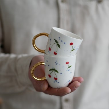 Filiżanka 150ml wisienki ze złotym uszkiem 