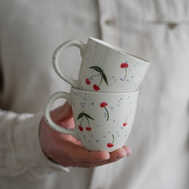 Kubek 220ml wisienki beżowy