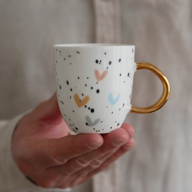 Filiżanka 150ml serduszki kolorowe ze złotym uszkiem